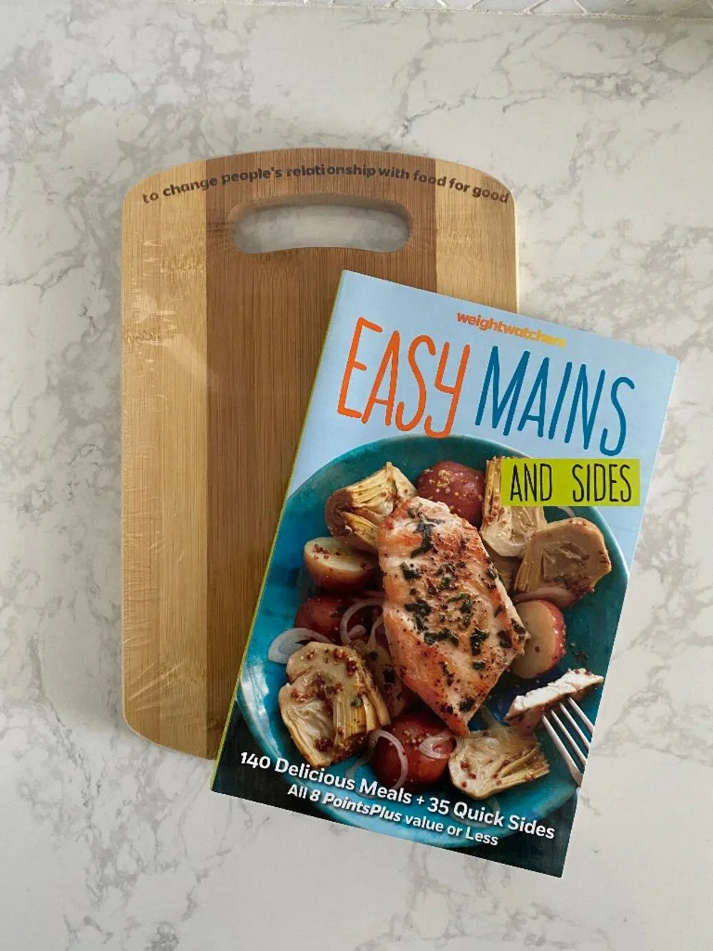 Weight Watchers Easy Mains & Sides Cookbook & Cutting board